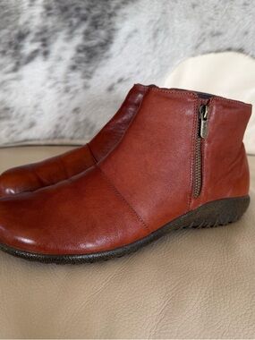 Naot Women's Wanaka boots 42 leather ankle bootie dual zippers brown leather